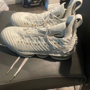Lebron 16 HFR